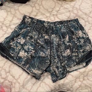 green pattern lulu shorts